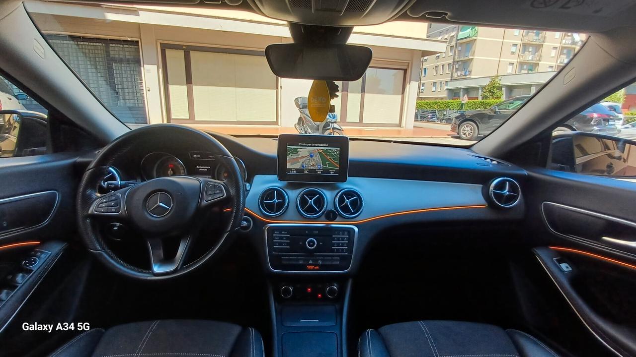 MERCEDES CLA 200 D SW AUTOMATIC PREMIUM DARK NIGHT