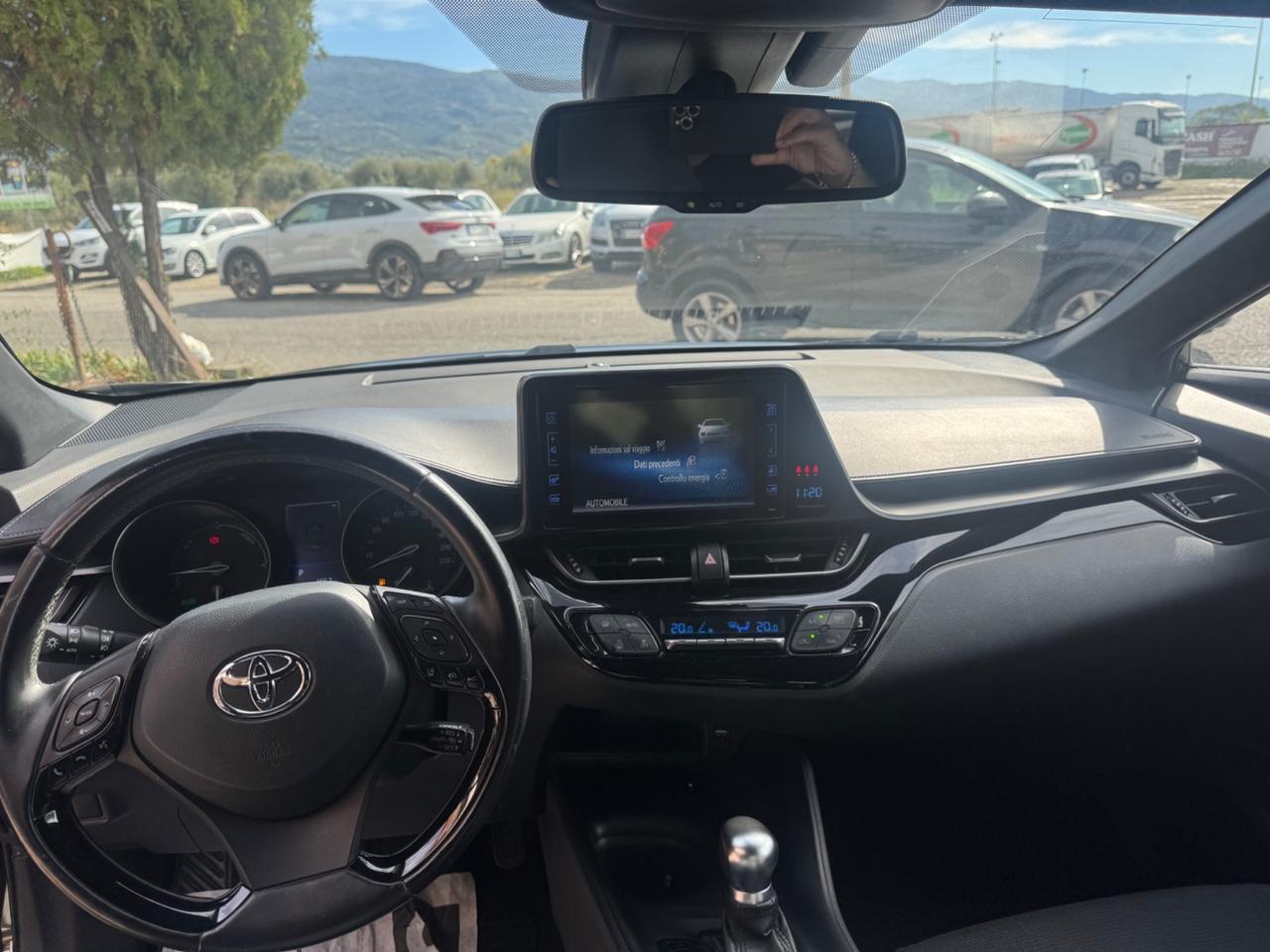 Toyota C-HR 1.8 Hybrid E-CVT Lounge