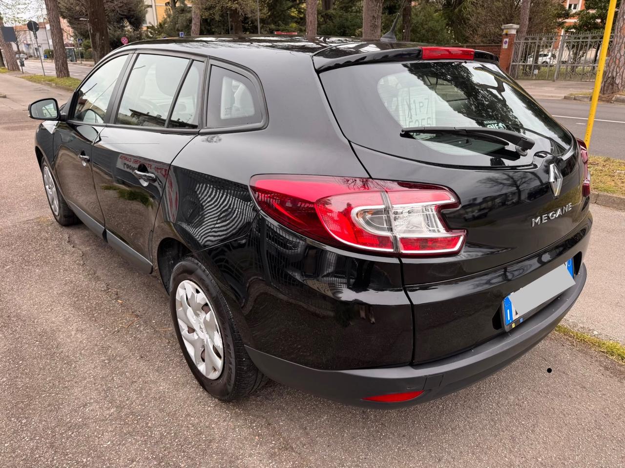 Renault Mégane 1.5 dCi 110CV neopaten garanzia 12 mesi