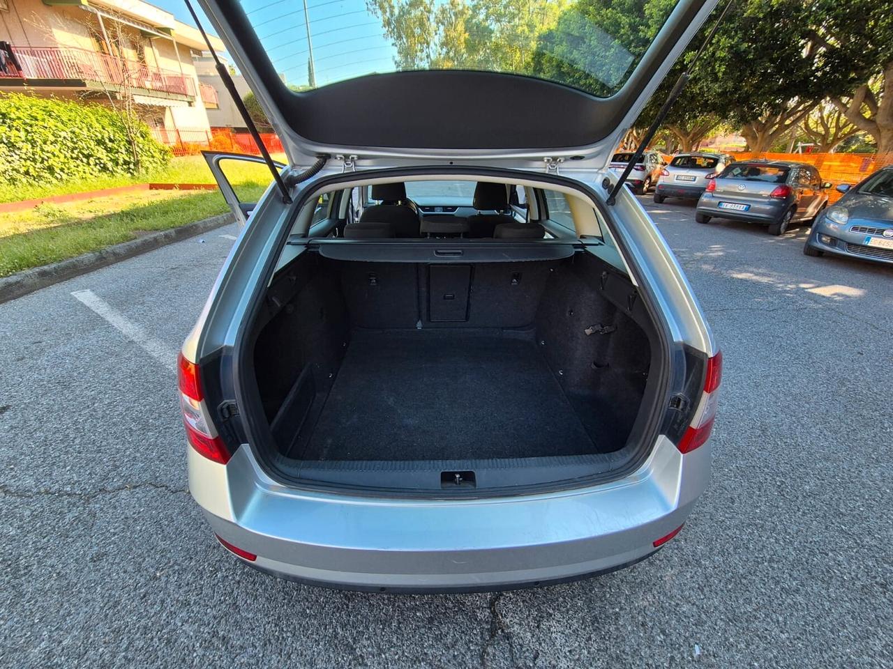 Skoda Octavia 1.6 TDI CR 115 CV DSG Wagon Executive