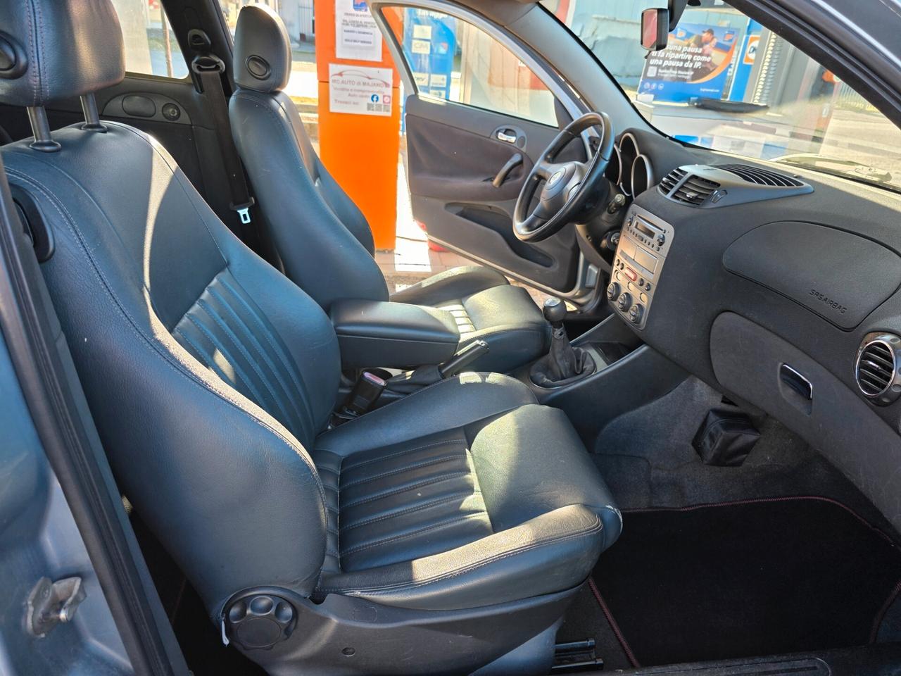 Alfa Romeo 147 1.9 JTD (115 CV) cat 3p. Distinctive