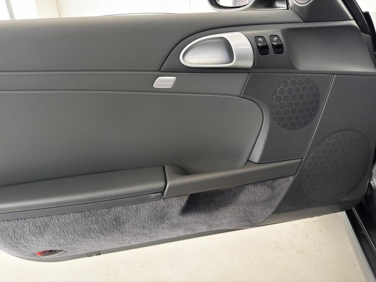 Porsche Boxster 2.7 24V solo 31519 km