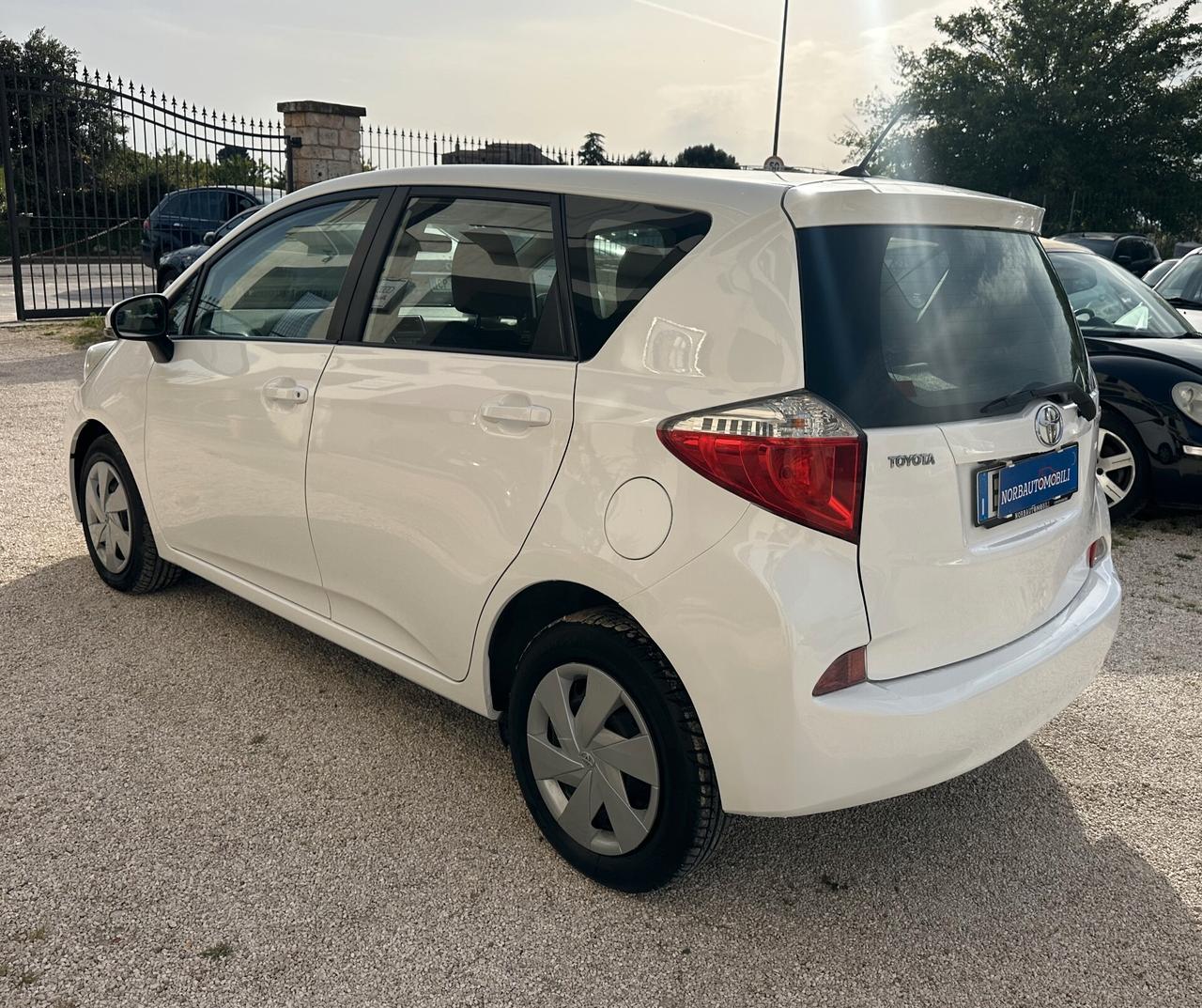 Toyota Yaris Verso-S 1.4D Lounge 2012 Garantita