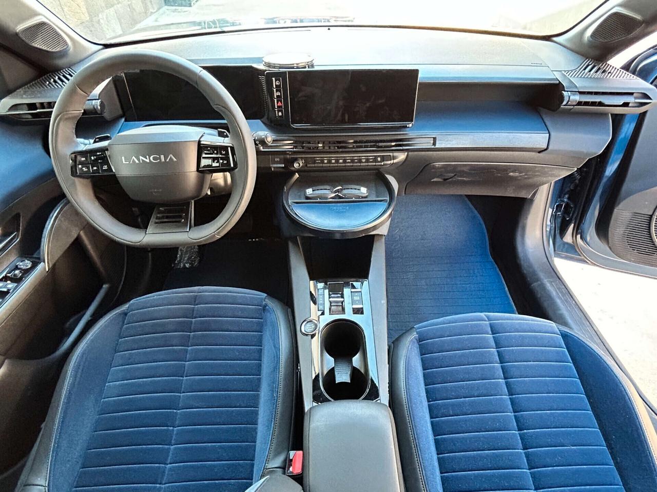 Lancia Ypsilon 1.2 Hybrid e-DCT Ed. Cassina - 2024 Incidentata