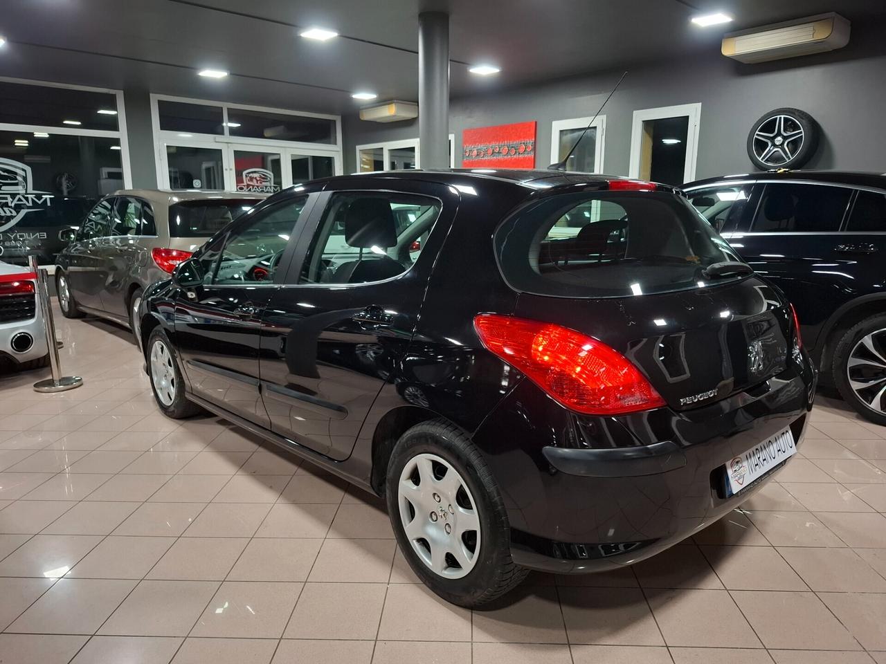 Peugeot 308 1.4 VTi benzina Neopatentato