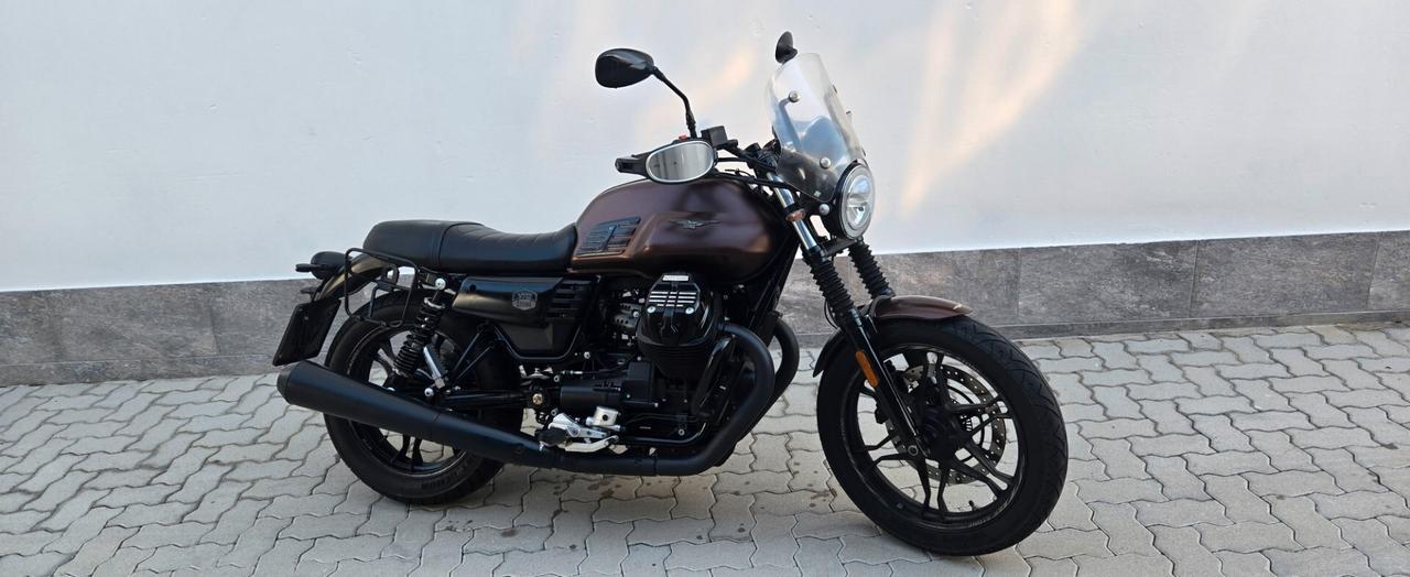 Moto Guzzi V7 ROUGH ABS