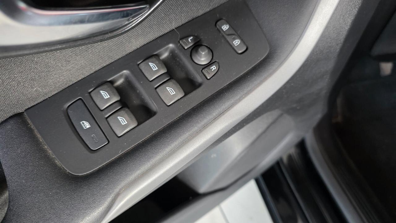 Volvo V40 D2 1.6 summum (84kw)