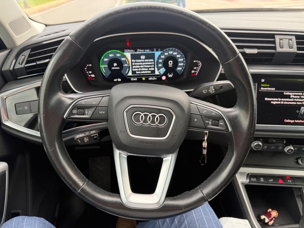 Audi Q3 45 TFSI e S tronic Business