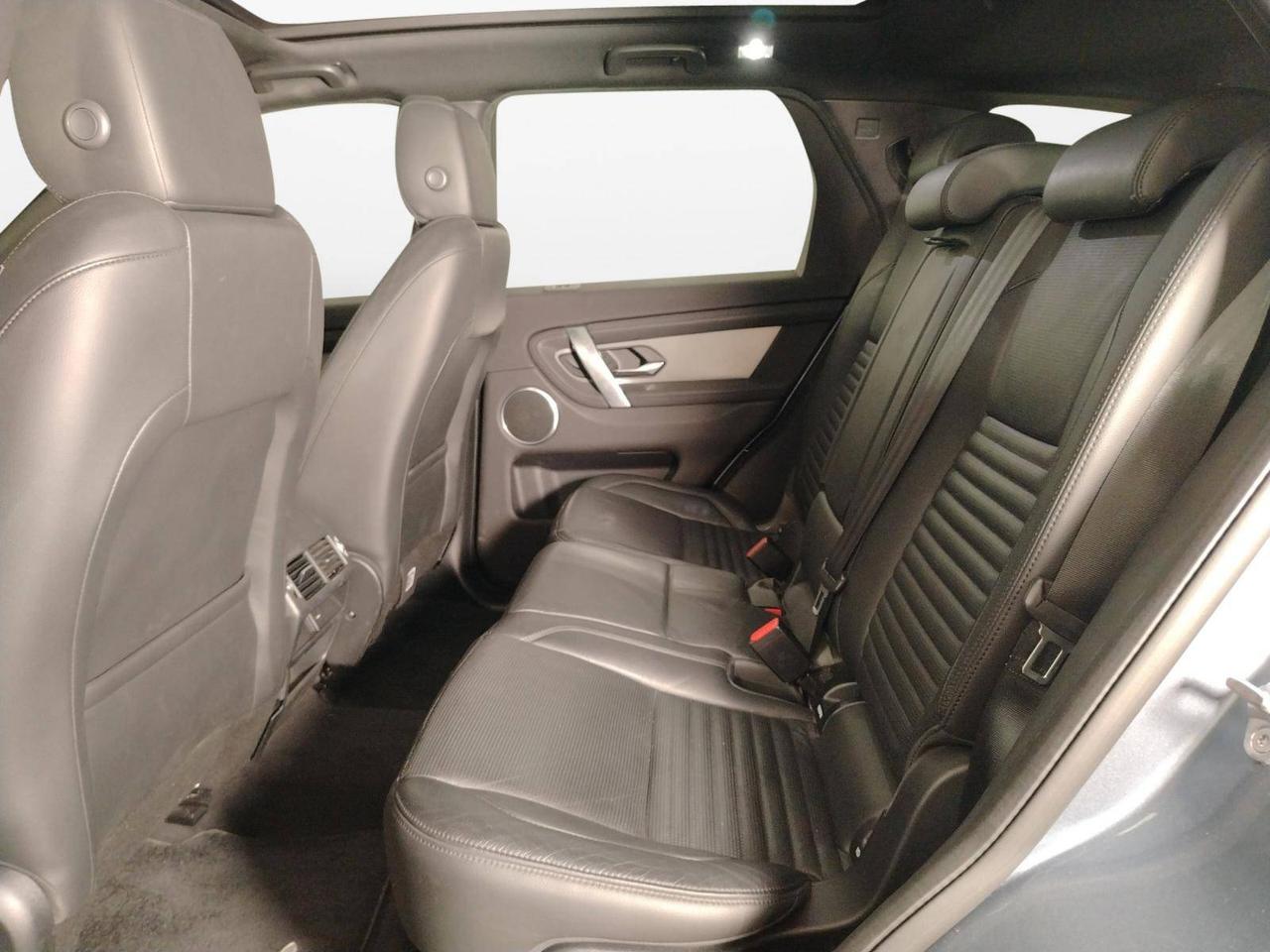 Land Rover Discovery Sport 2.0d td4 mhev SE awd 163cv 7 Posti