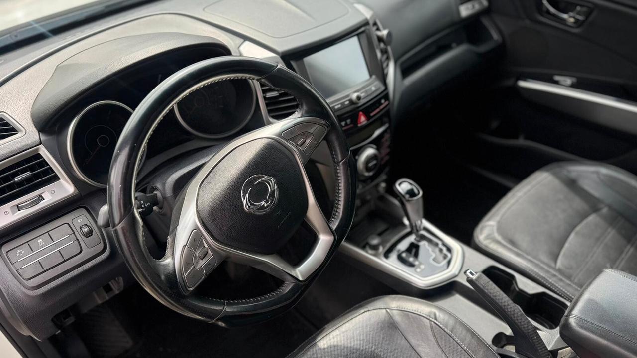Ssangyong Tivoli 1.6d 2016 AUTOMATICA NEOP.