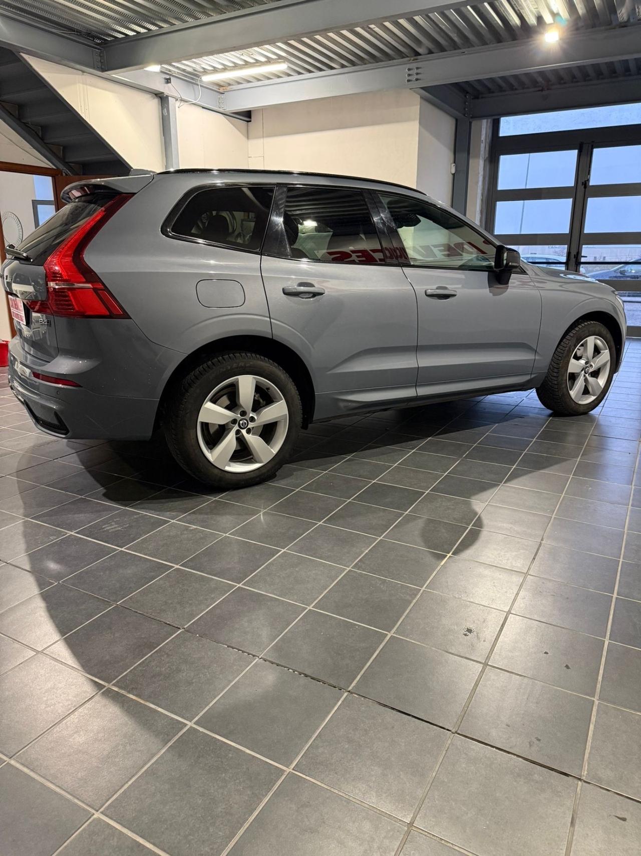 Volvo XC 60 -4x4 -UNICO PROPRIETARIO-GARANZIA