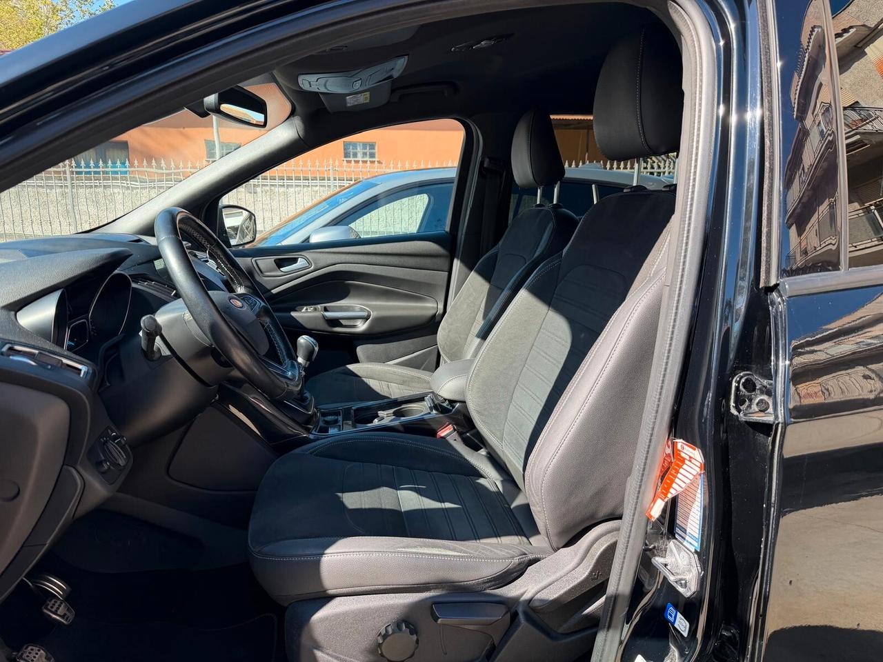 Ford Kuga 1.5 TDCI 120 CV S&S 2WD ST-Line