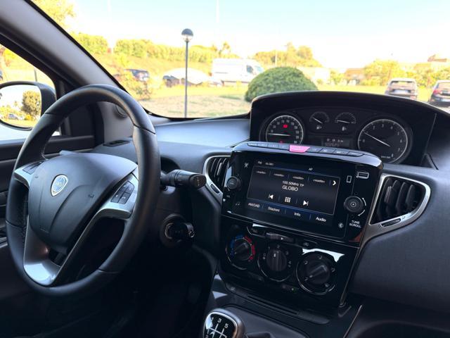 LANCIA Ypsilon GOLD+NAVI CARPLAY+SENSORI+LED