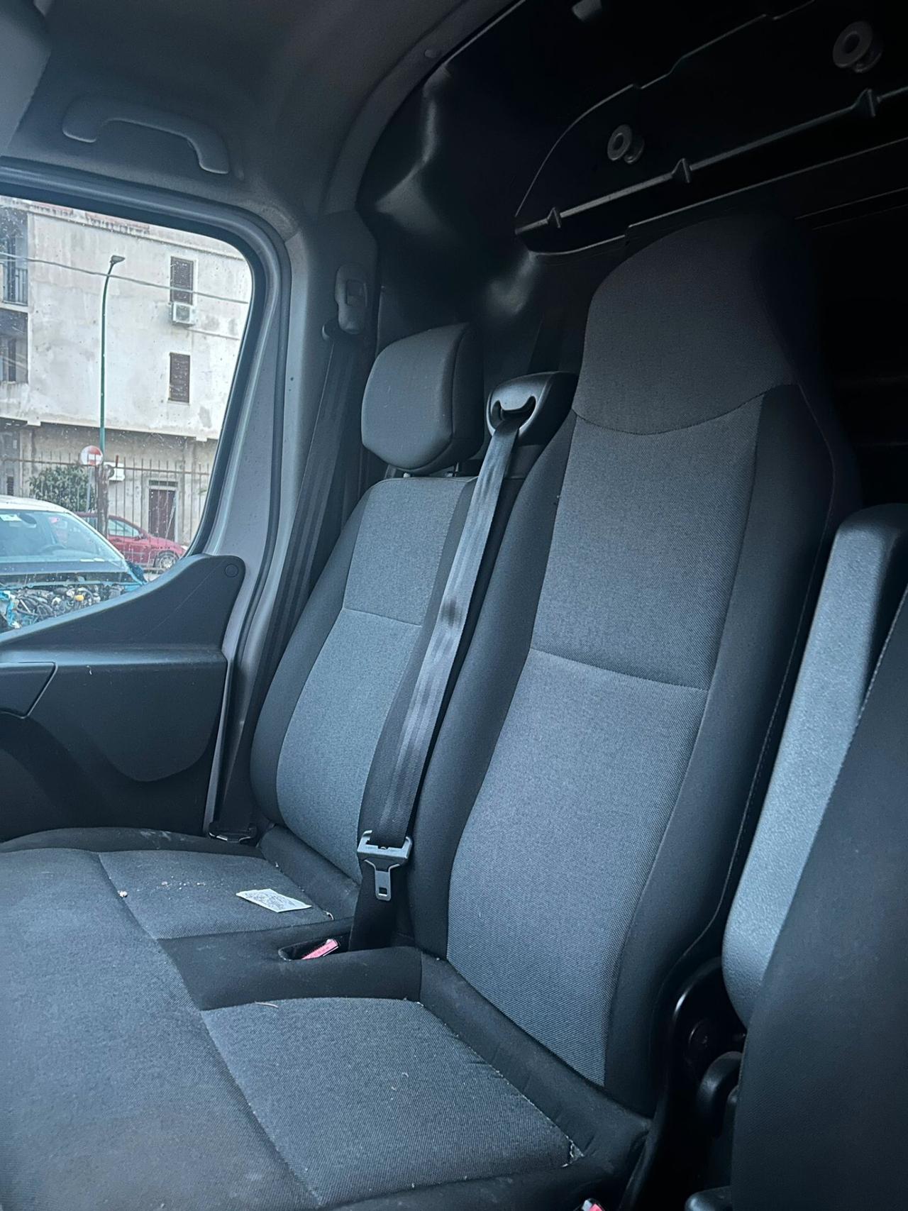 Renault Master T35 2.3 dCi 150 PM Cabinato