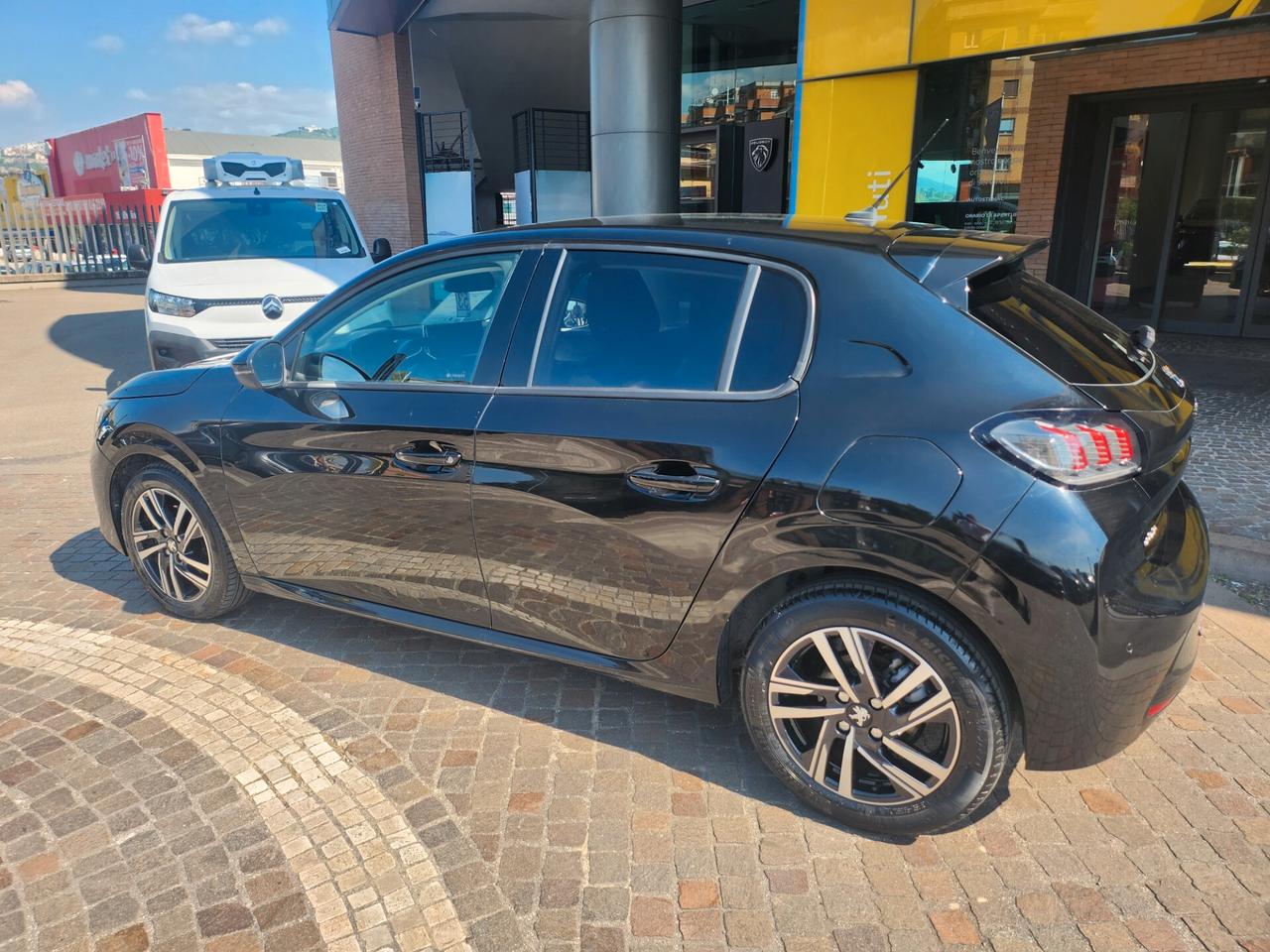 Peugeot 208 PureTech 100 Stop&Start 5 porte Active Pack