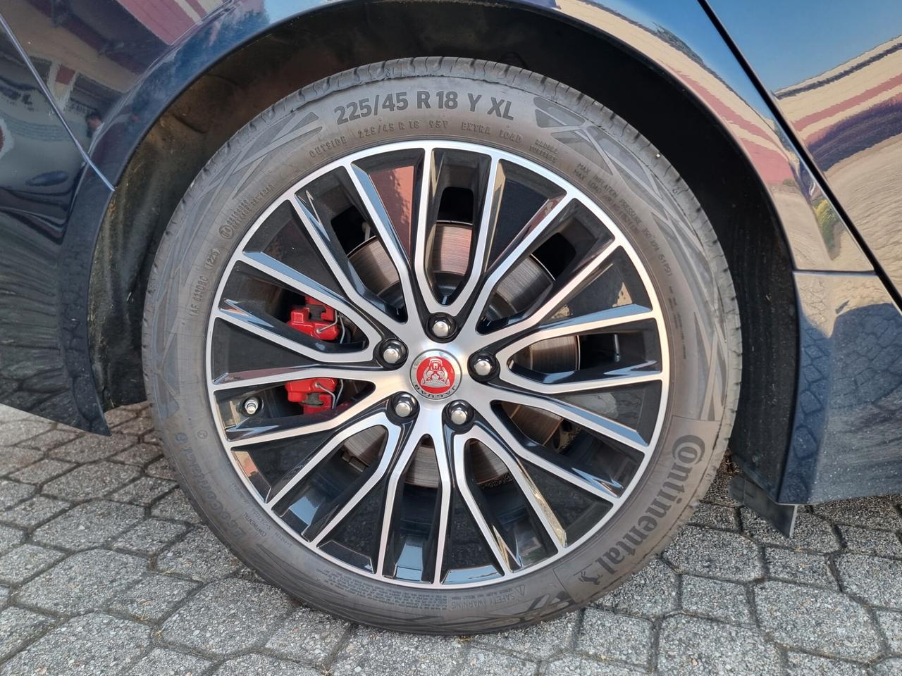 Jaguar XE 2.0 D 204 CV aut. SE