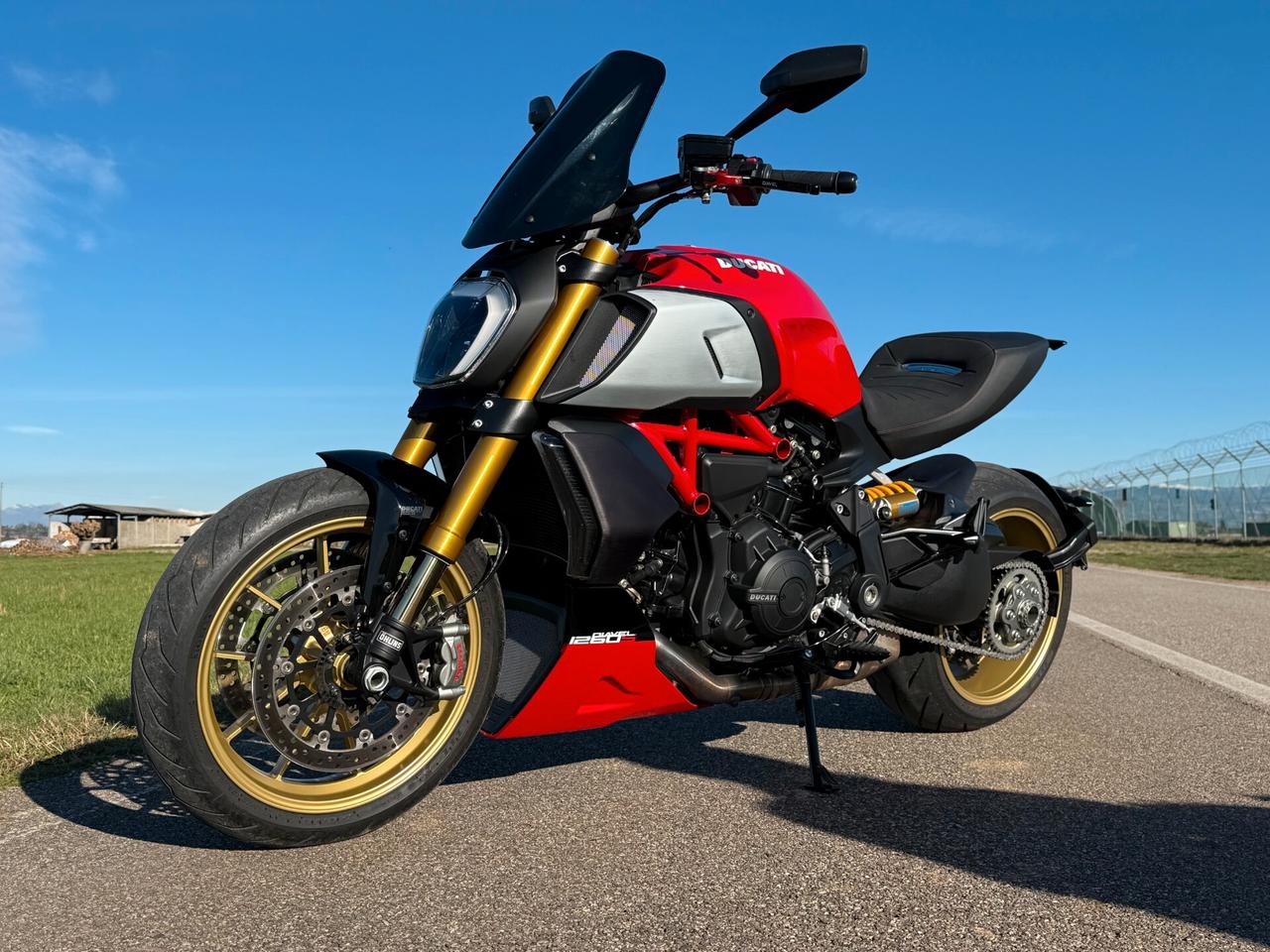 Ducati Diavel 1260 S "RED - GOLD WHEELS - KM 5200 TG DUCATI"