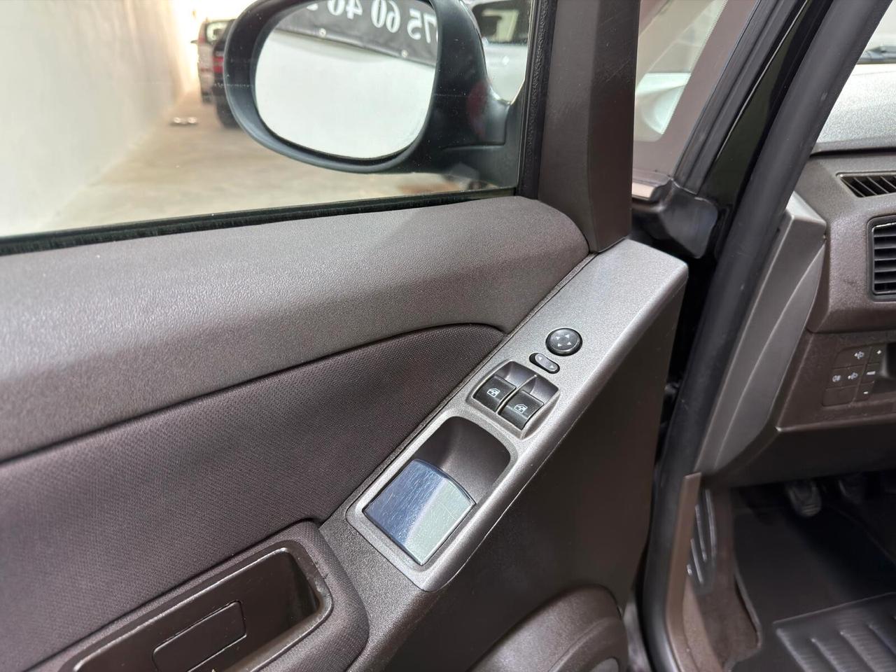 Lancia MUSA 1.4 16V SeS POLTRONA FRAU