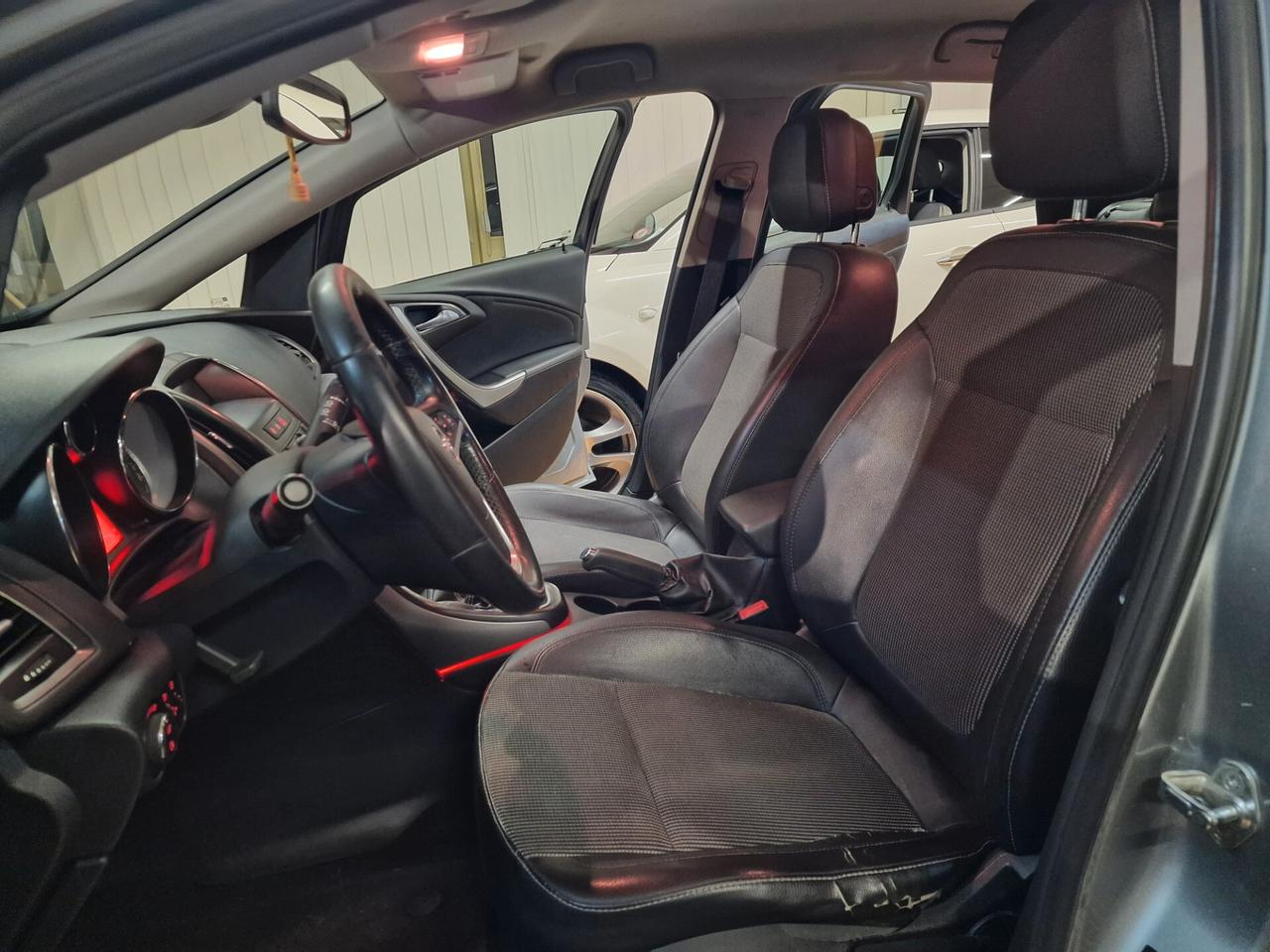 Opel Astra 1.7 CDTI 110CV Sports Tourer Cosmo