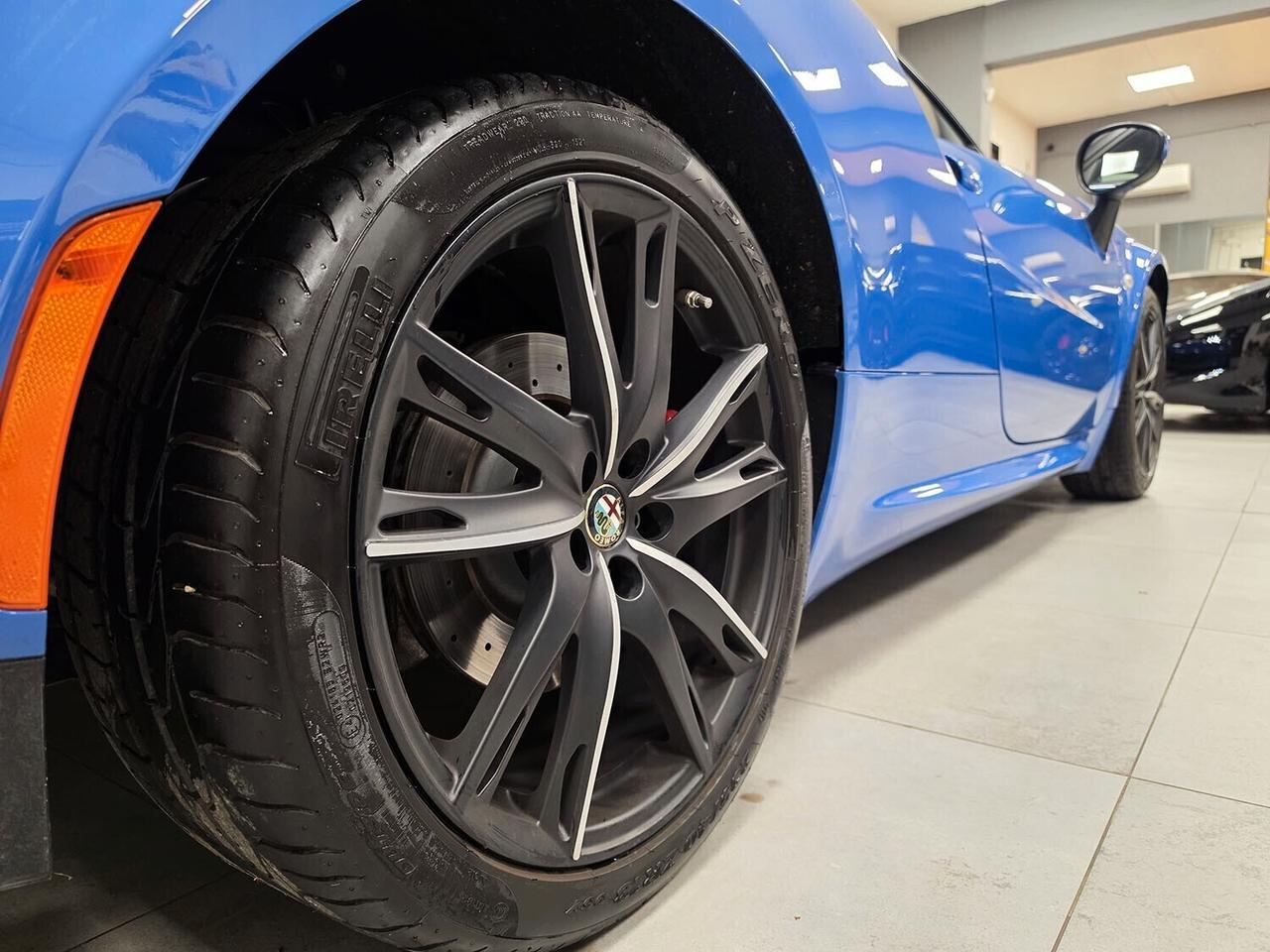 Alfa Romeo 4C 1750 TBi VERNICE SPECIALE _ TAGLIANDATA MENO DI 1000KM FA _ UNICO PROPRIETARIO _ SERVICE BOOK _ GARANZIA 12 MESI _ ALPINE _ ESTINTORE