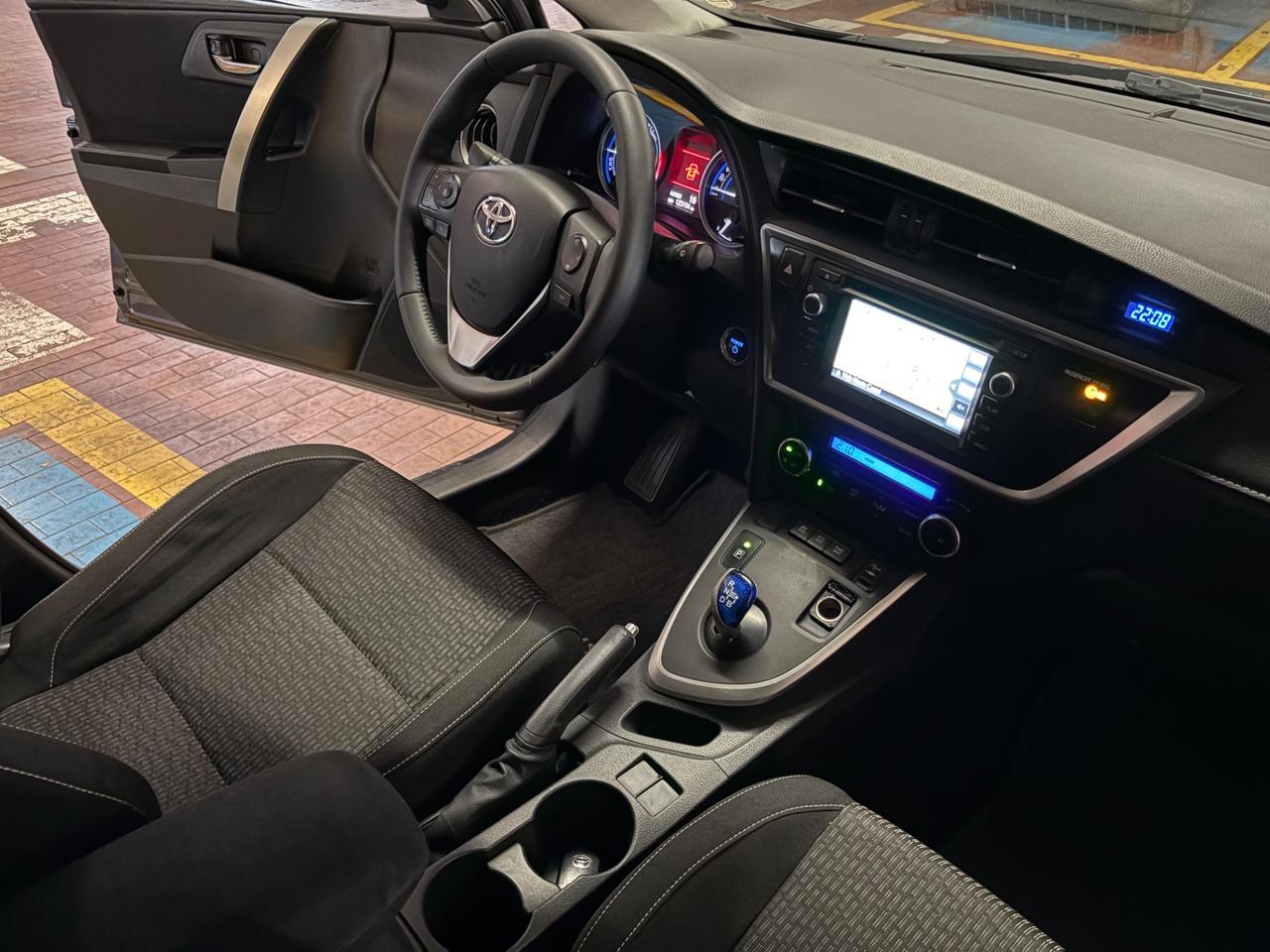 Toyota Auris Touring Sports 1.8 Hybrid Lounge