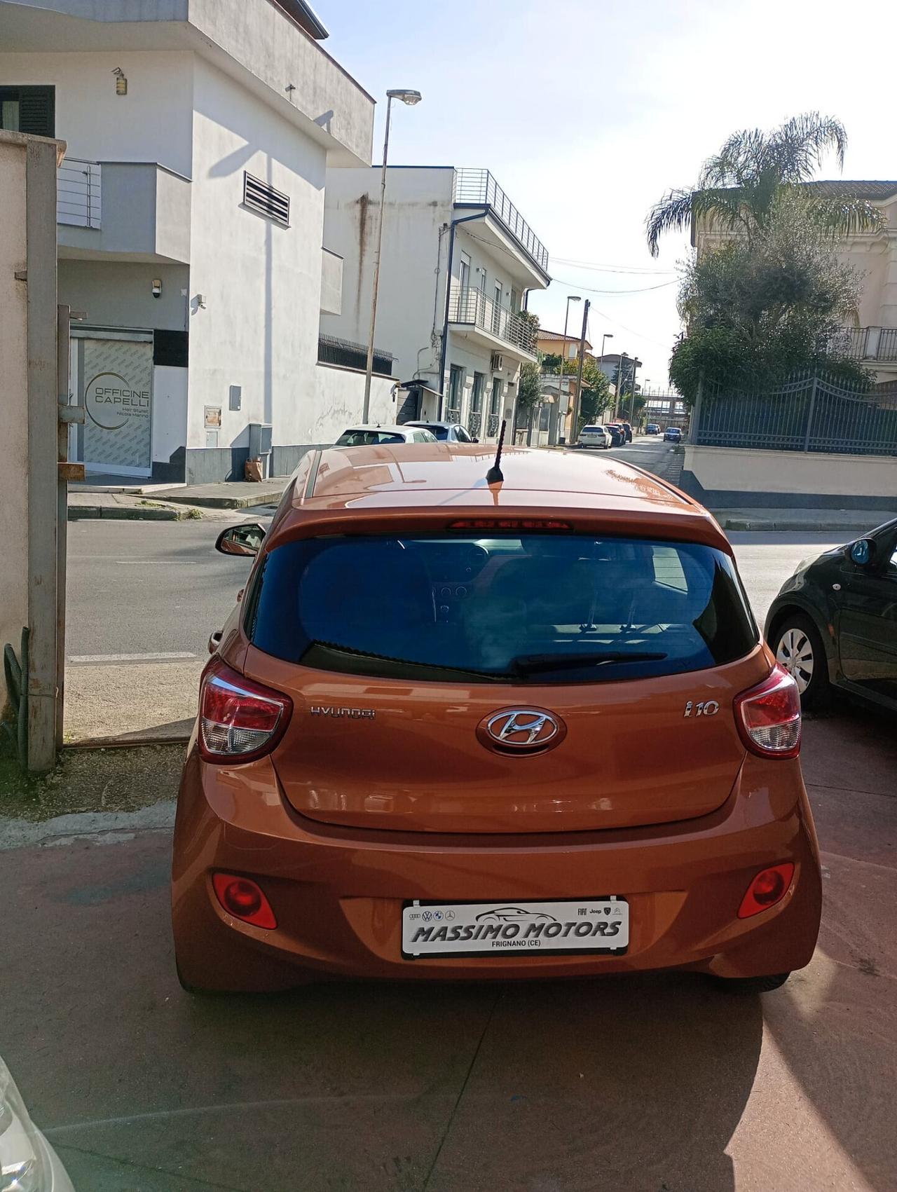 Hyundai i10 1.0 Fifa world cup edition