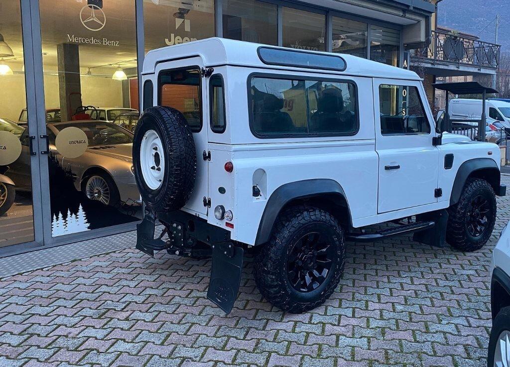 LAND ROVER Defender 90 2.2 TD4 4posti