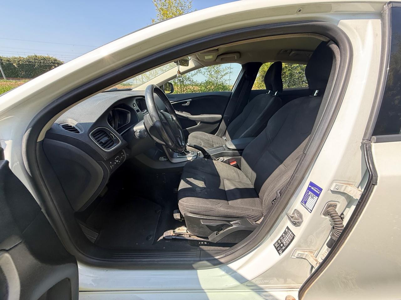 Volvo V40 D2 1.6 Powershift Momentum