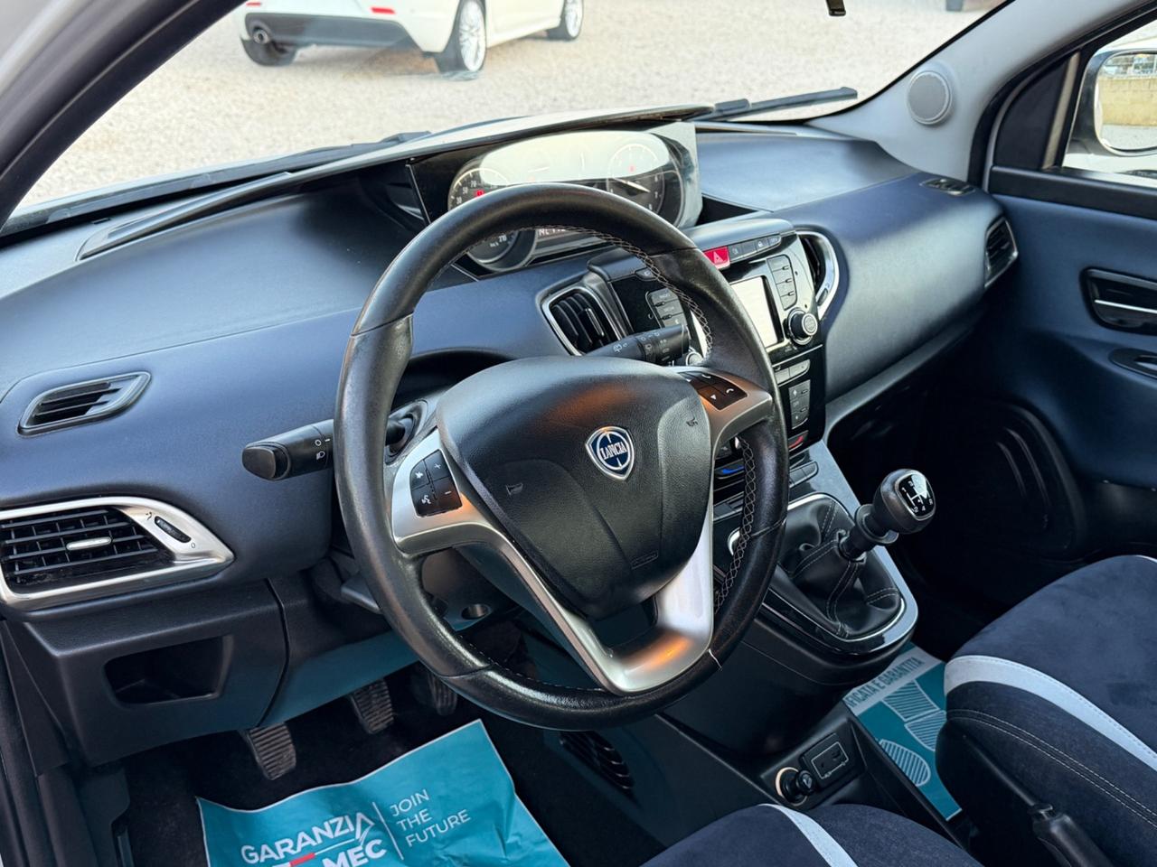 Lancia Ypsilon 1.2 69 CV 5 porte Opening Edition