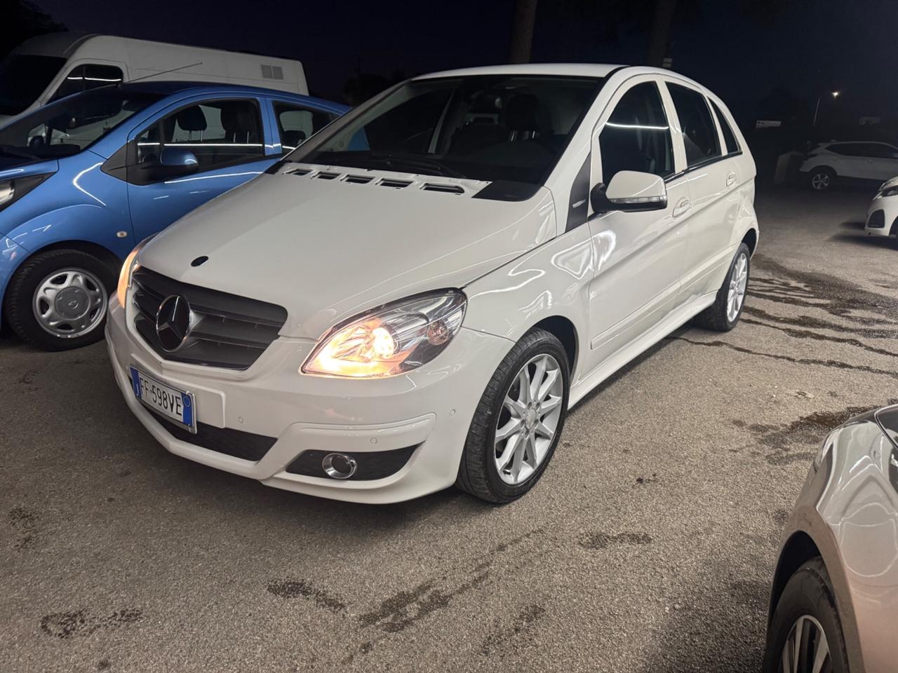 Mercedes-benz B 180 NGT BlueEFFICIENCY Executive