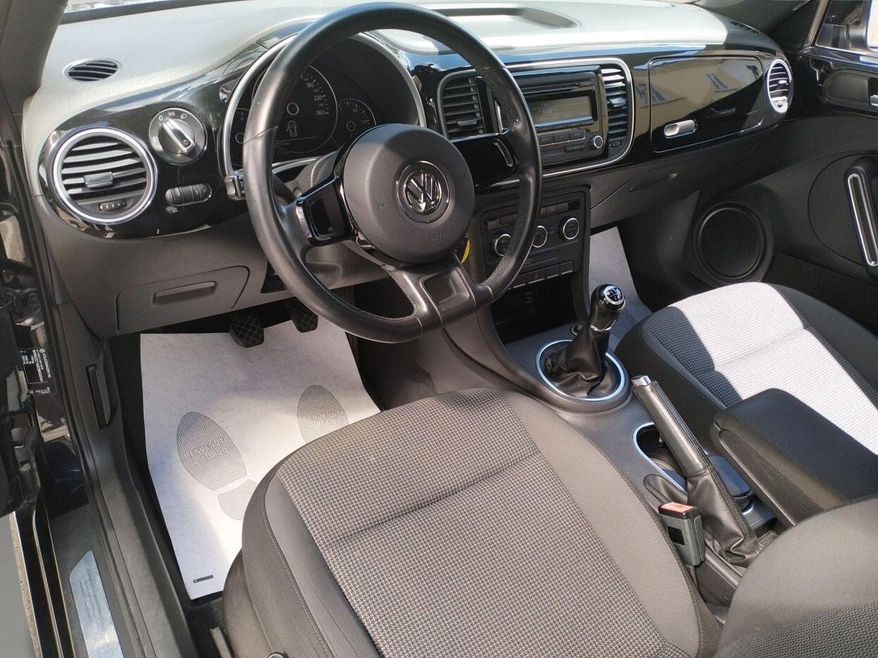 Volkswagen Maggiolino 2012 1.6 tdi Design 105cv