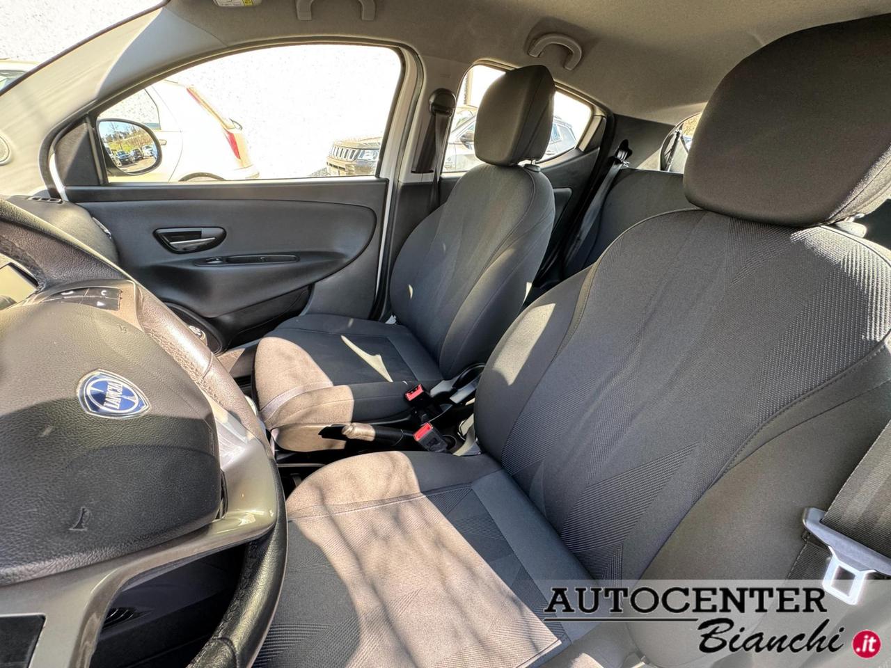 Lancia Ypsilon 5 Porte Ypsilon 1.0 firefly hybrid Gold s&s 70cv