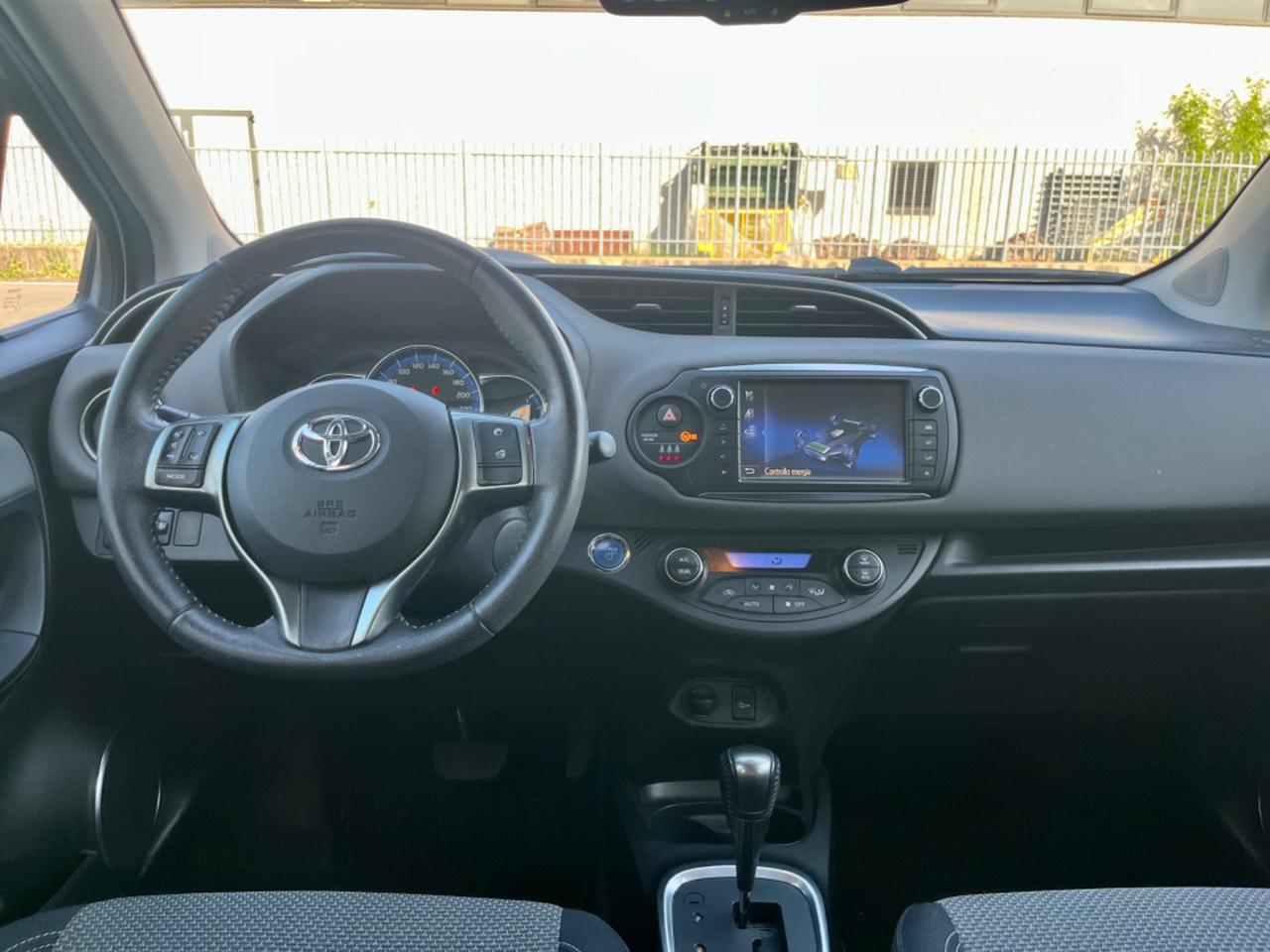 Toyota Yaris 1.5hybrid 74kw 2016 146.000km perfetta