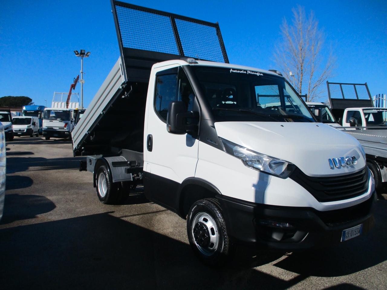 Iveco Daily 35C12 2.3 120CV E6D RIBALTABILE TRILATERALE
