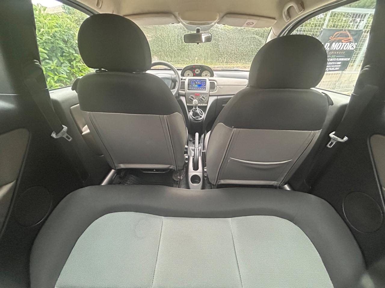 Lancia Ypsilon 1.2 16V Platino
