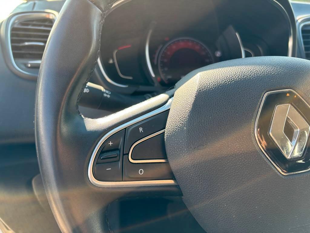 Renault Scénic Blue 120 CV 2019 / 185.000 KM Tua a soli 79 Euro al mes e condizioni pari al nuovo