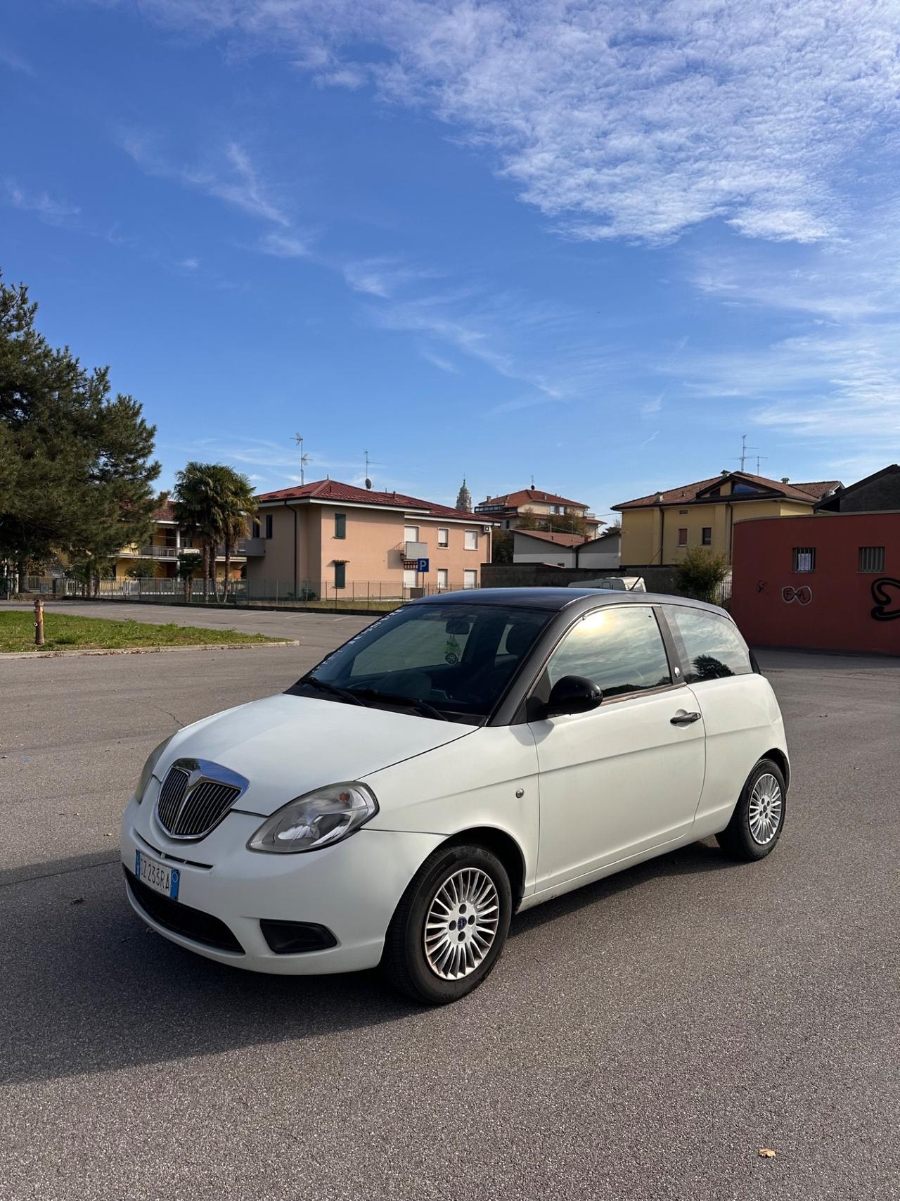 Lancia Ypsilon 1.4 Benzina/GPL