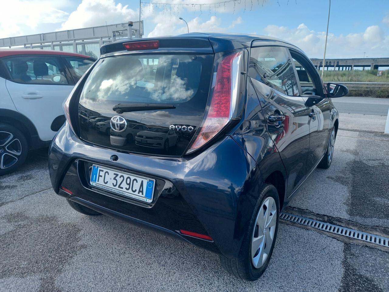 Toyota Aygo 1.0 x-cool 69cv 5 porte Full 2016