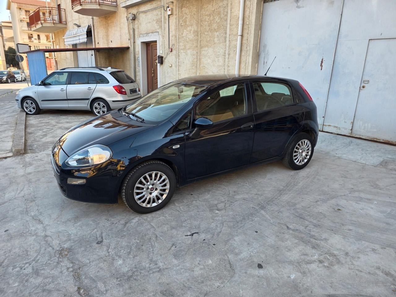 Fiat Punto 1.3 MJT II 75 CV 5 porte Street