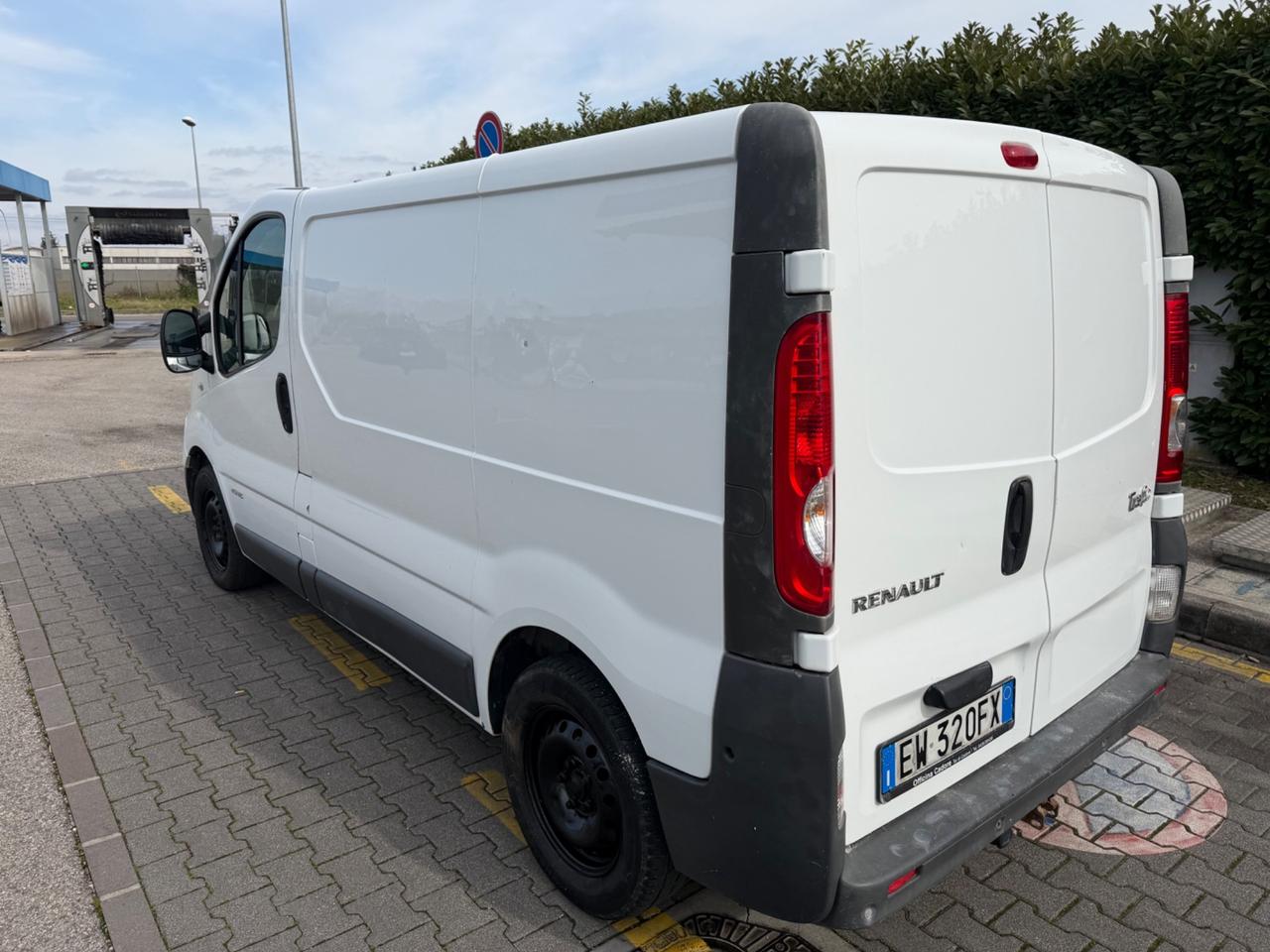 Renault trafic 2014 diesel 2.0 GANCIO TRAINO