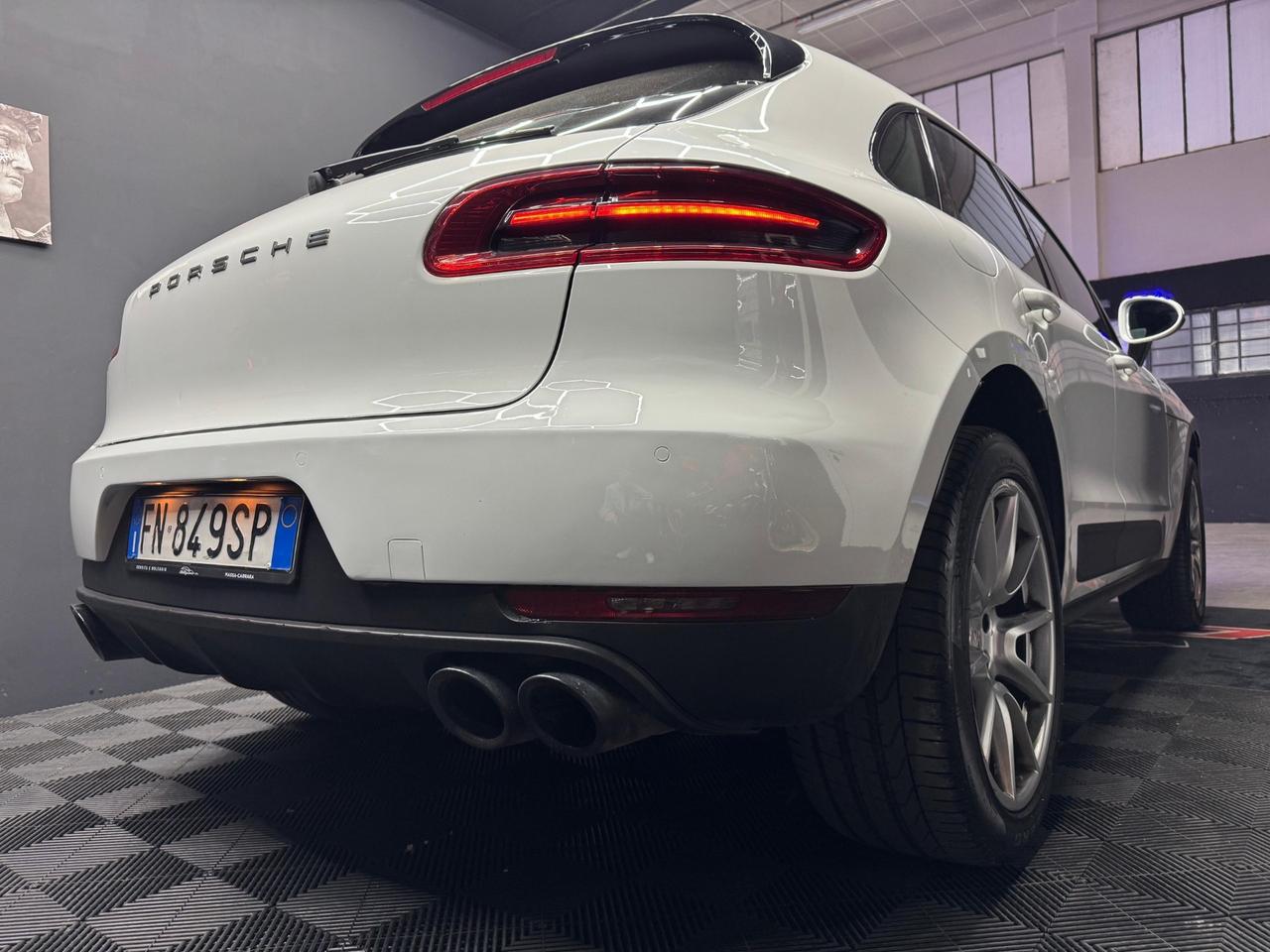 PORSCHE MACAN 2.0 Turbo: Il Tuo Sogno Porsche a un Prezzo Irripetibile