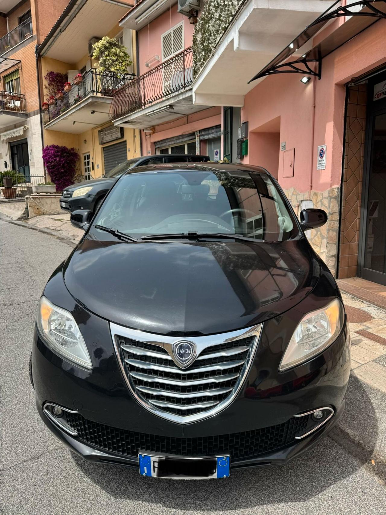 Lancia Ypsilon 1.2 69 CV 5 porte Platinum, NO VINCOLI, TAGLIANDI CERTIFICATI, FRIZIONE NUOVA, FULL OPT.