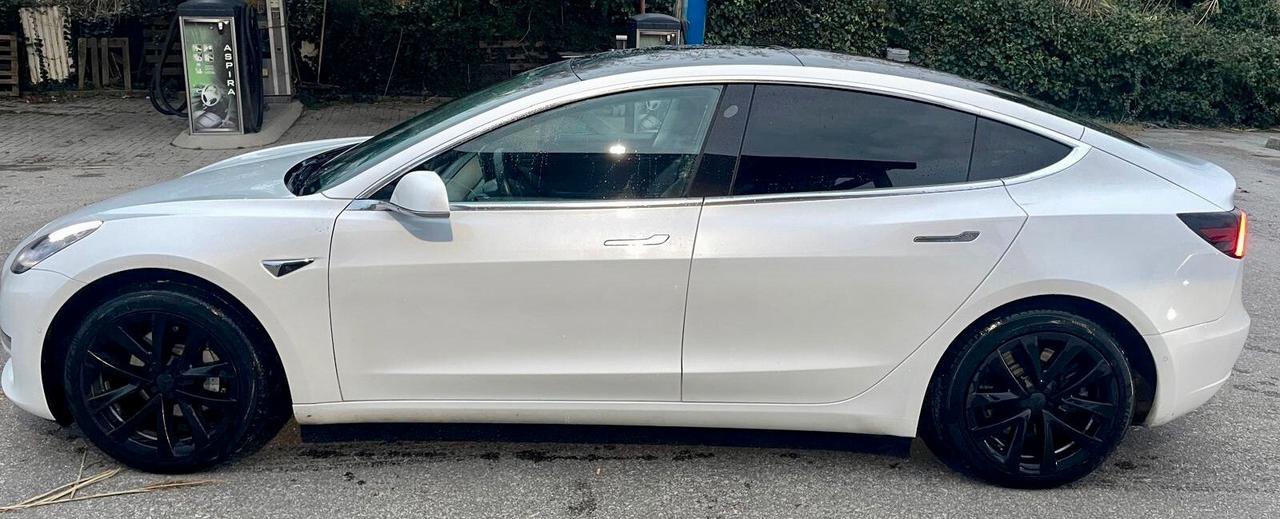 Tesla Model 3 Standard RWD Plus