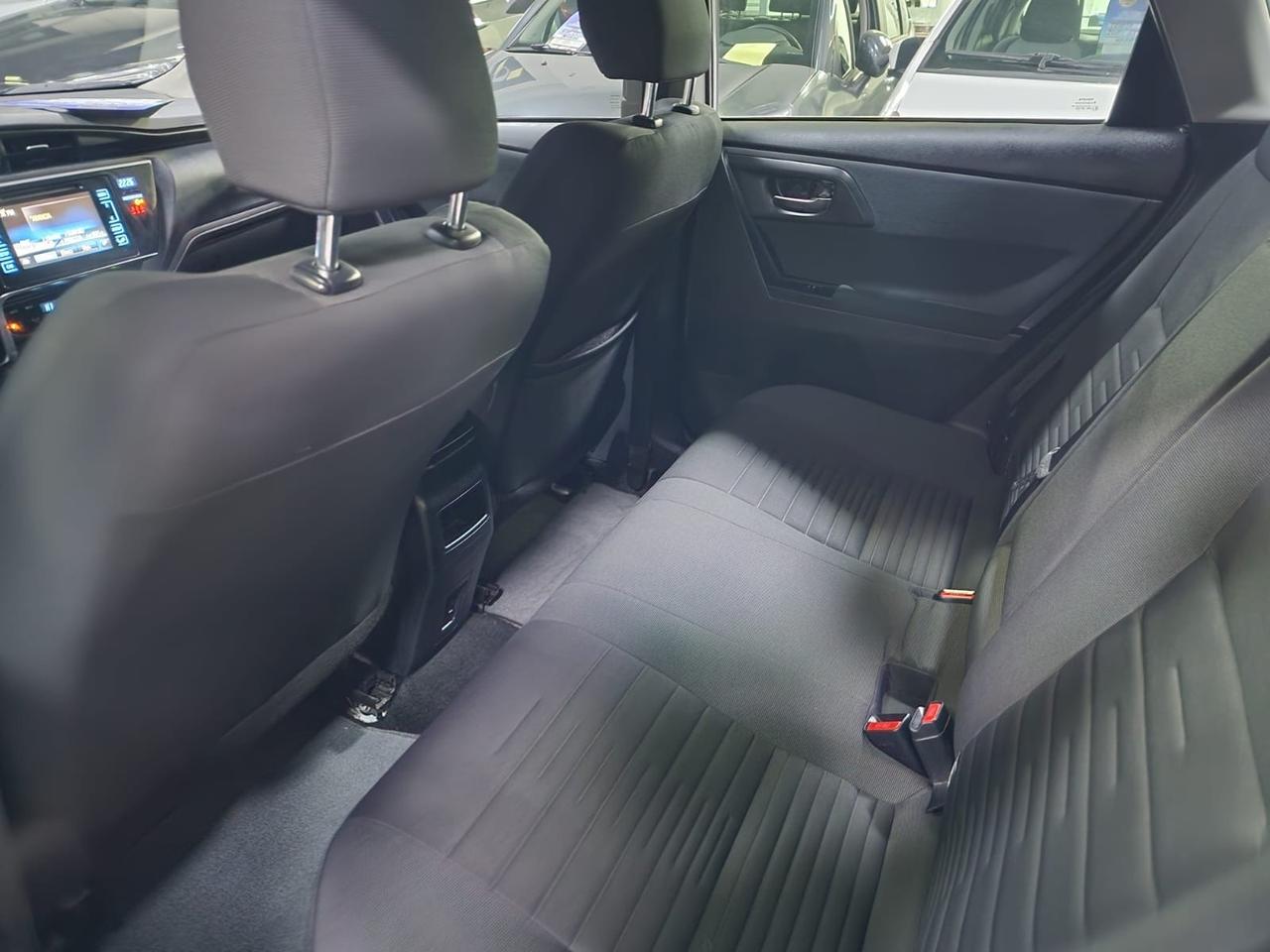 Toyota Auris Touring Sports 1.8 Hybrid Lounge