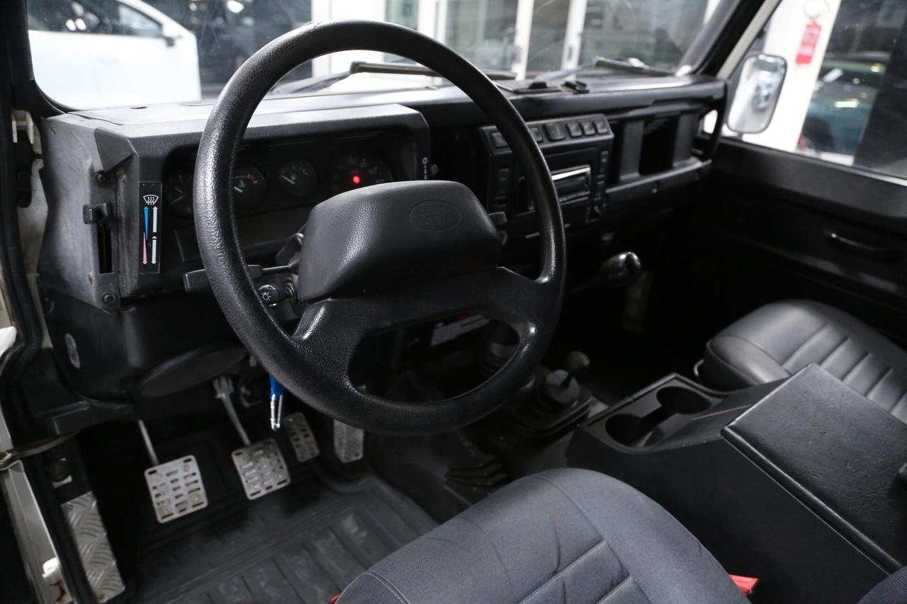 Land Rover Defender 90 2.5 Td5