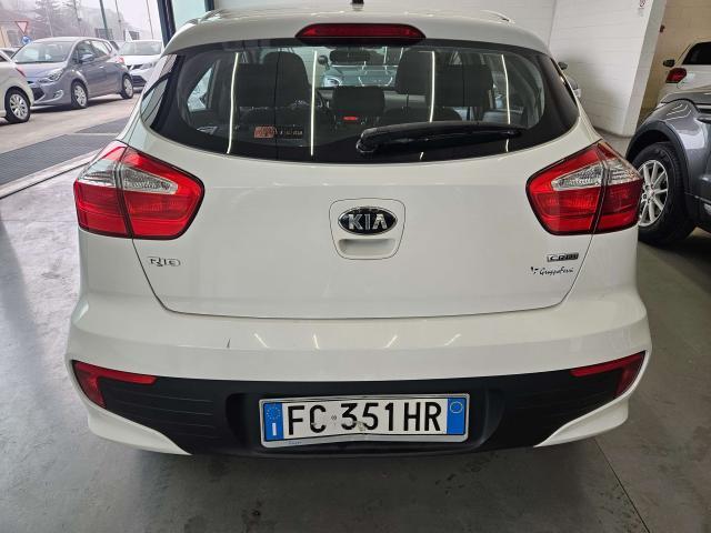 Kia Rio Rio III 2011 5p 1.1 crdi Active E6