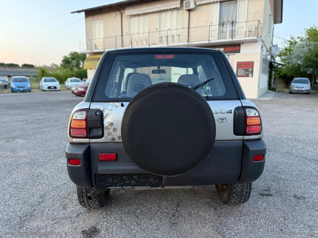 TOYOTA RAV4 2.0 3p. Fun