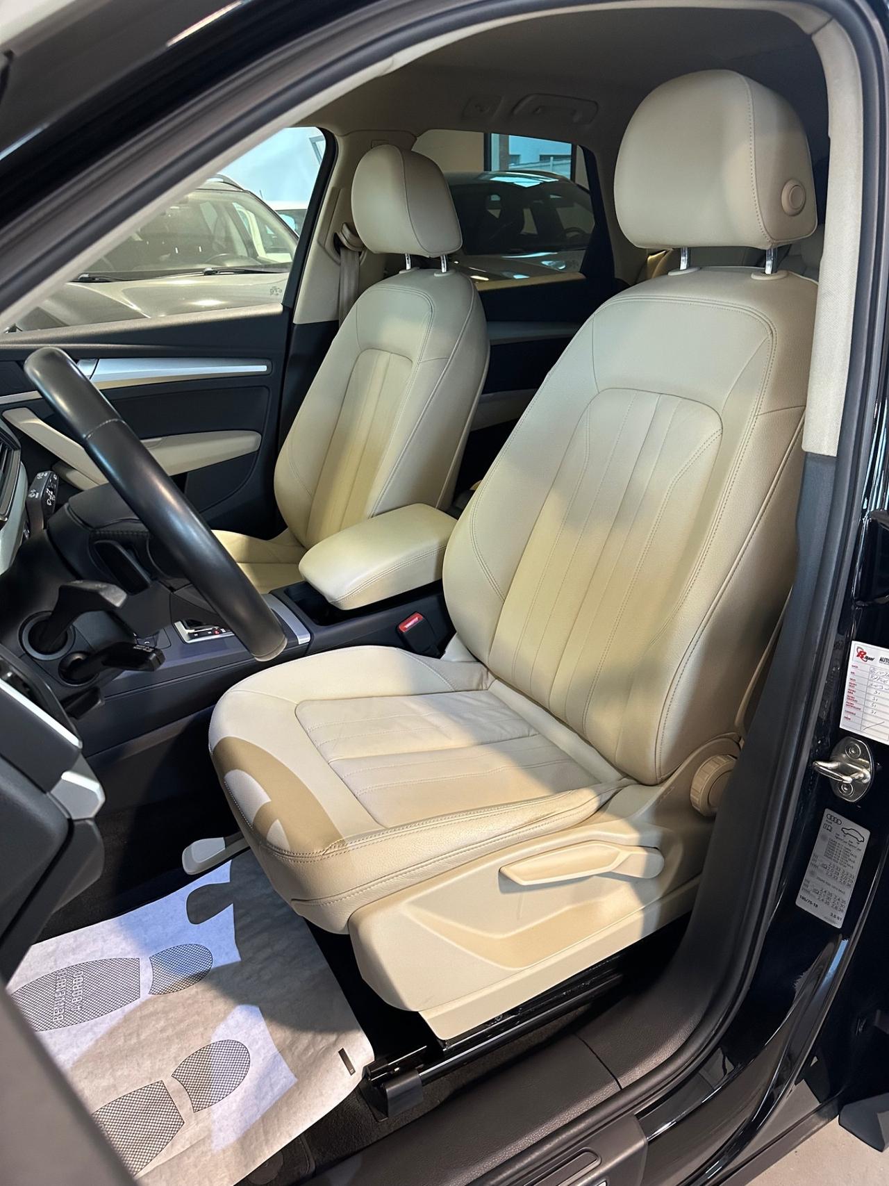 Audi Q5 40 TDI quattro S tronic Business Sport