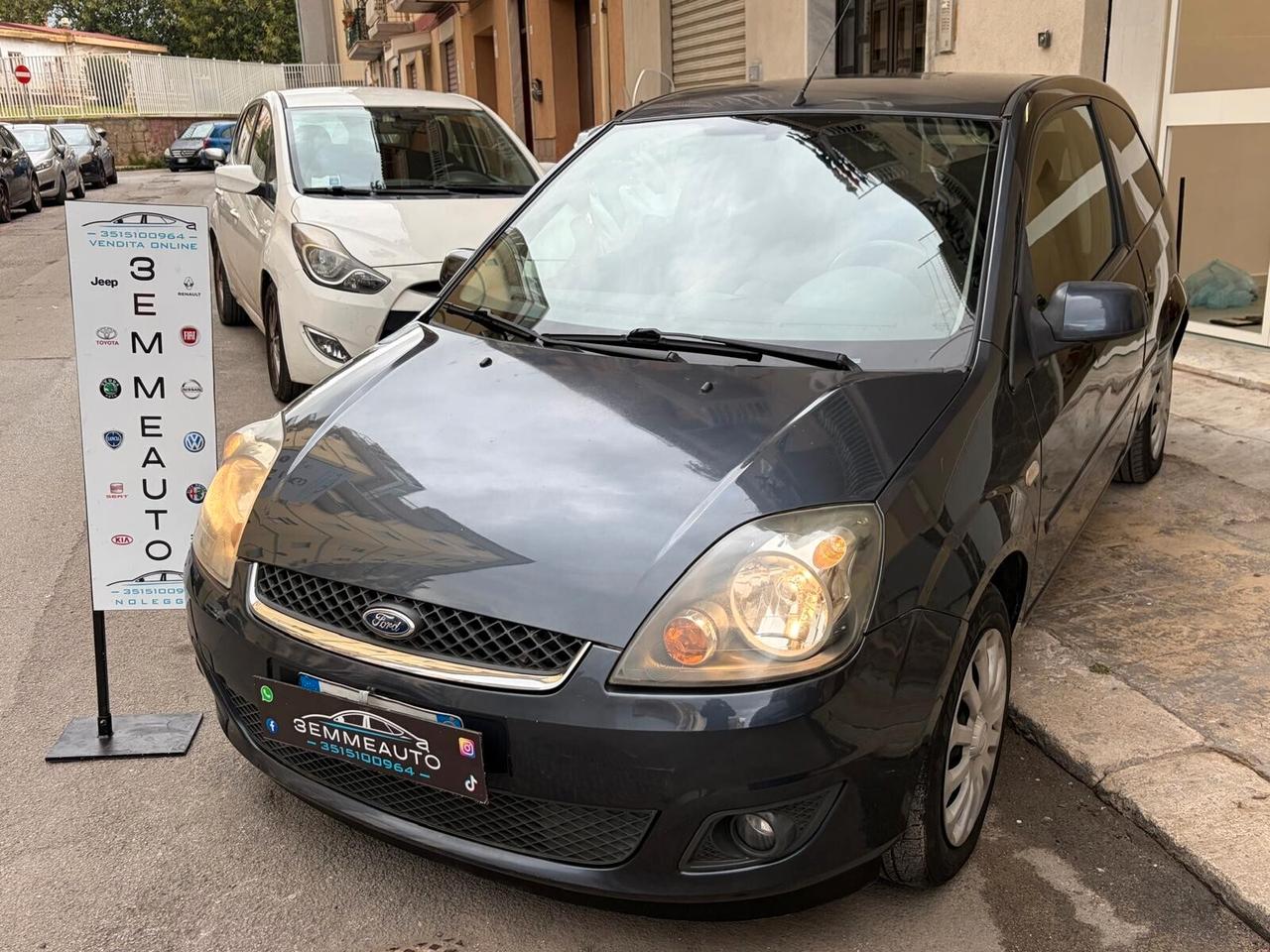 Ford Fiesta 1.4 TDCi Titanium 12 MESI DI GARANZIA.