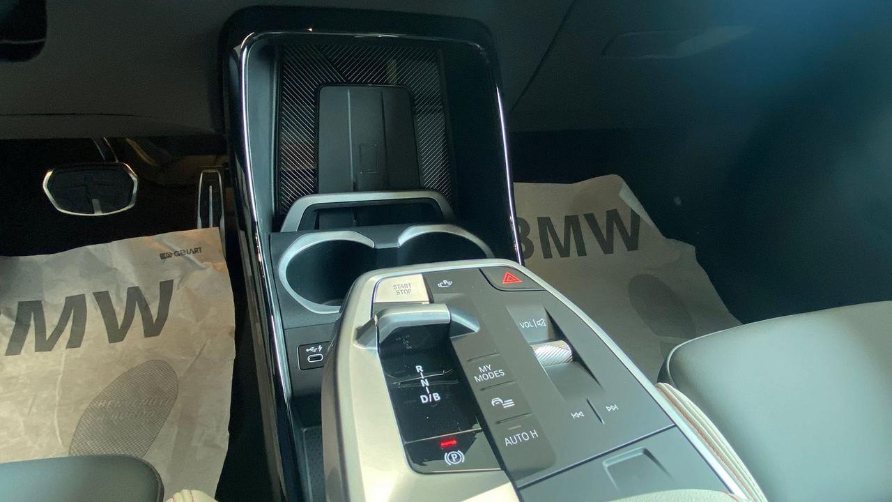 BMW BMW iX2 xDrive30